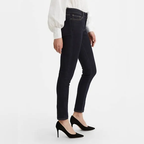 Levi's 711 Skinny Hypersoft Dark Wash Jeans - Picture 3 of 8